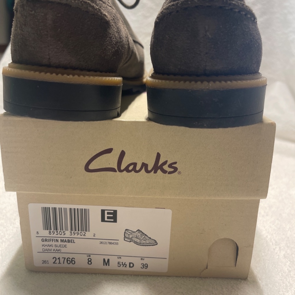 Clarks - Picture 4 of 9
